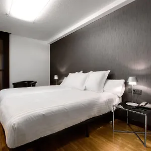 Aparthotel Mendebaldea, Pamplona